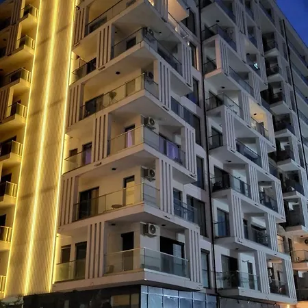 Queen's Mamaia North *